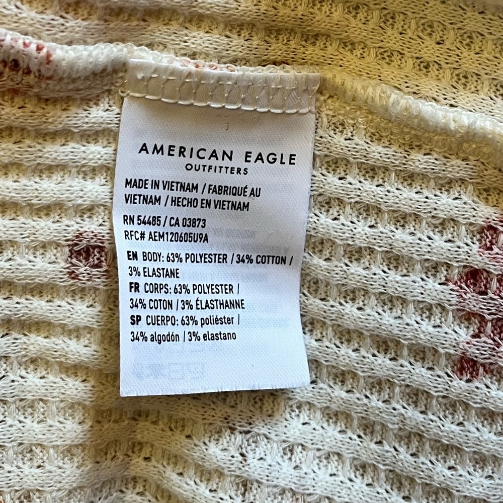 American Eagle Outfitters cream coloured waffle top with fox and leaf pattern - Picture 6 of 7